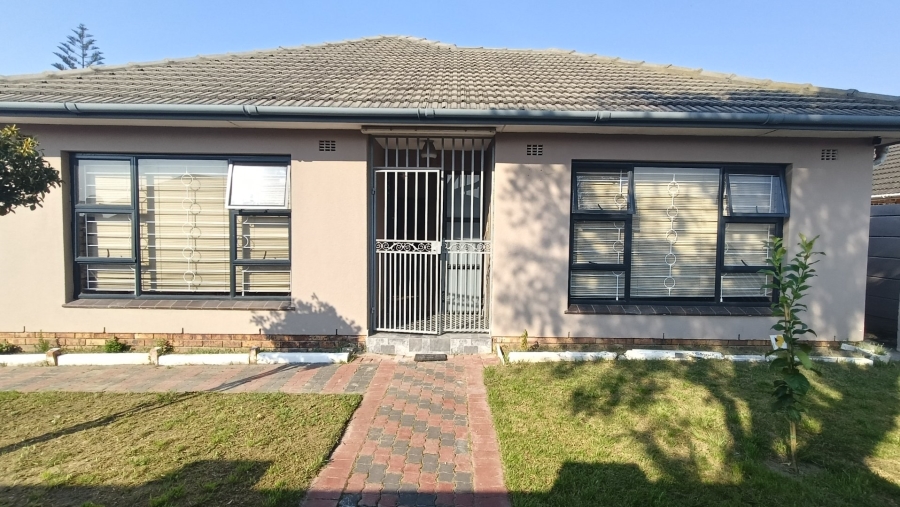 3 Bedroom Property for Sale in Voelvlei Western Cape